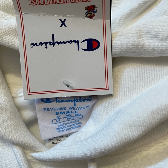 SOLD Champion x SuperMarioBros. - Picture 2 of 3